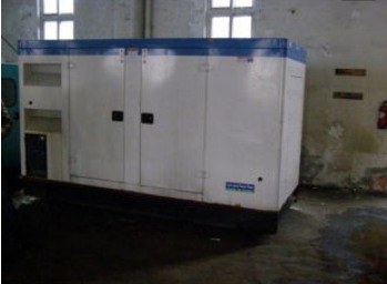 枣庄二手康明斯150kw大型柴油发电机组